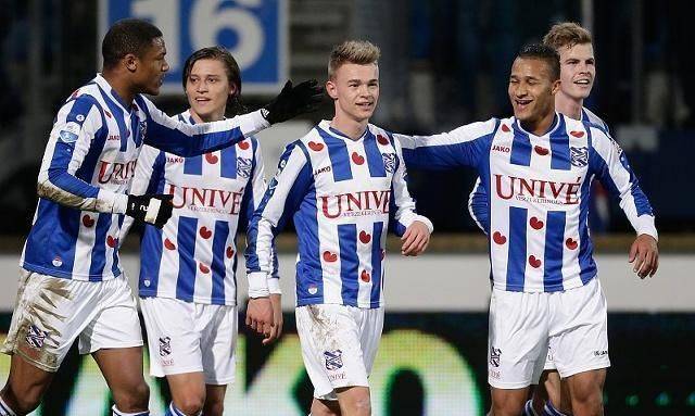 全国春季游泳锦标赛第二日：孙佳俊、余依婷摘金.