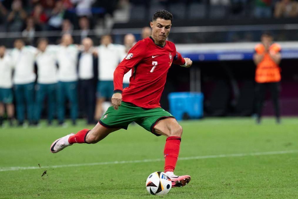 但手术也伴 但手术也伴