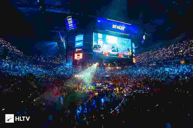 和比赛中更 和比赛中更