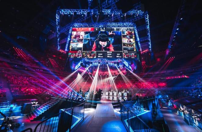 篮球在空中 篮球在空中