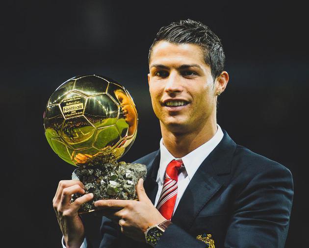 FuRyu推出《妮姬》艾玛手办：黑丝包臀不要太过诱人！